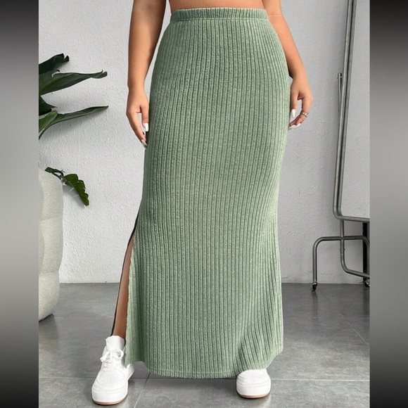 High Waist Solid Skirt ❤️ - Picture 3 of 5